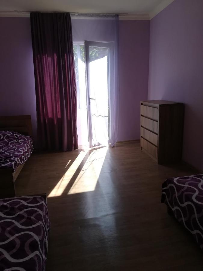 Guest House Luka Manglisi Kültér fotó