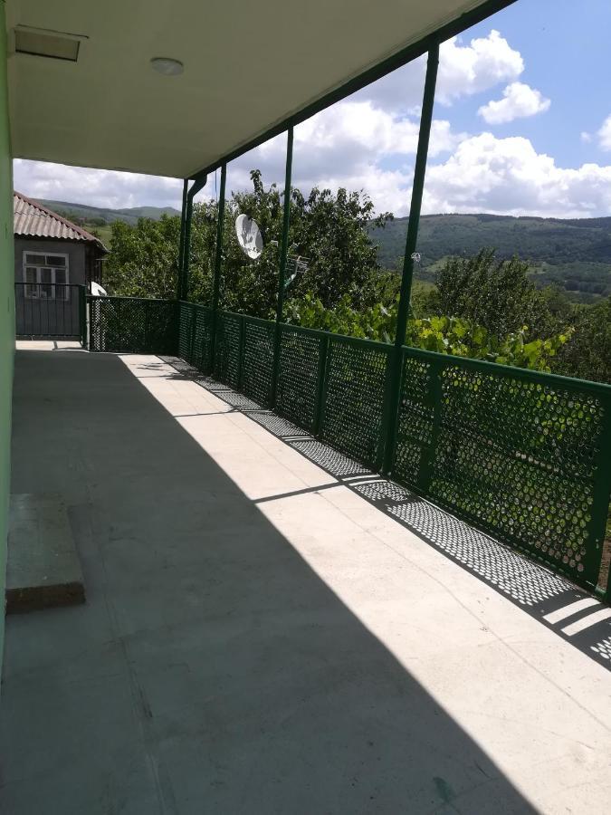 Guest House Luka Manglisi Kültér fotó