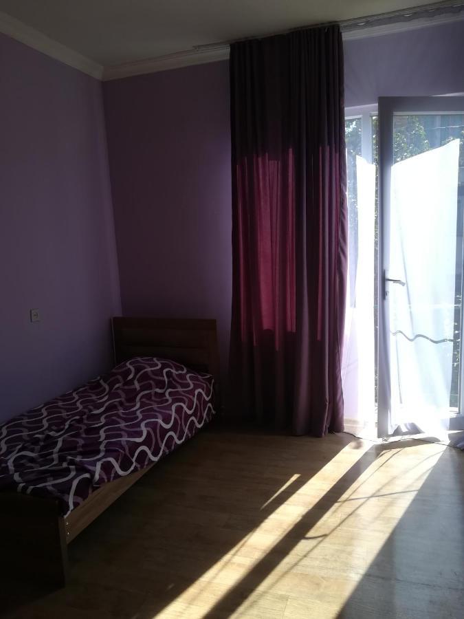 Guest House Luka Manglisi Kültér fotó